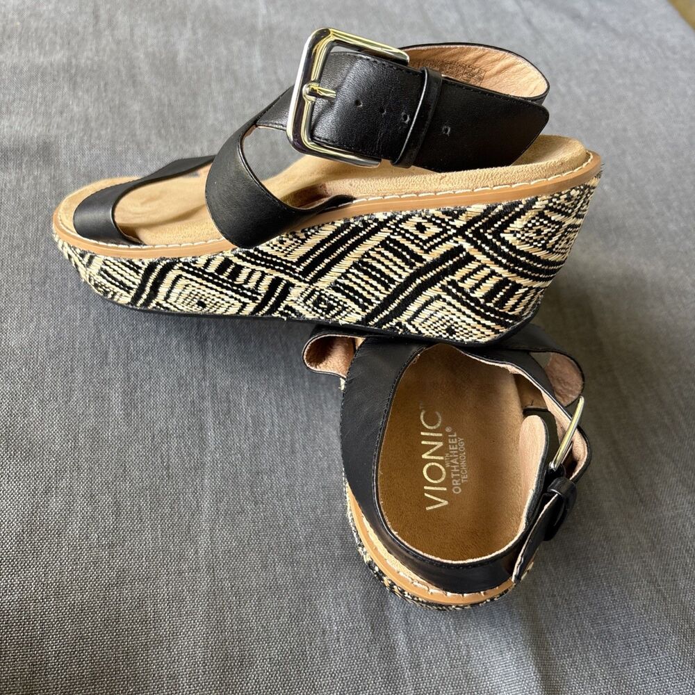 Vionic Cancun Black Leather Wedge Sandals Size 9  Comfort Orthotic Strappy
